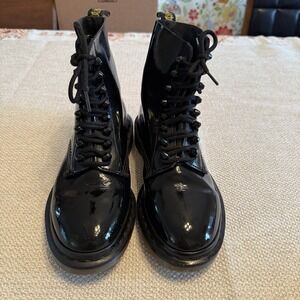 Dr. Marten 1460 Boots Shiny Black Patent Leather Lace Up Combat Boots Women's 7